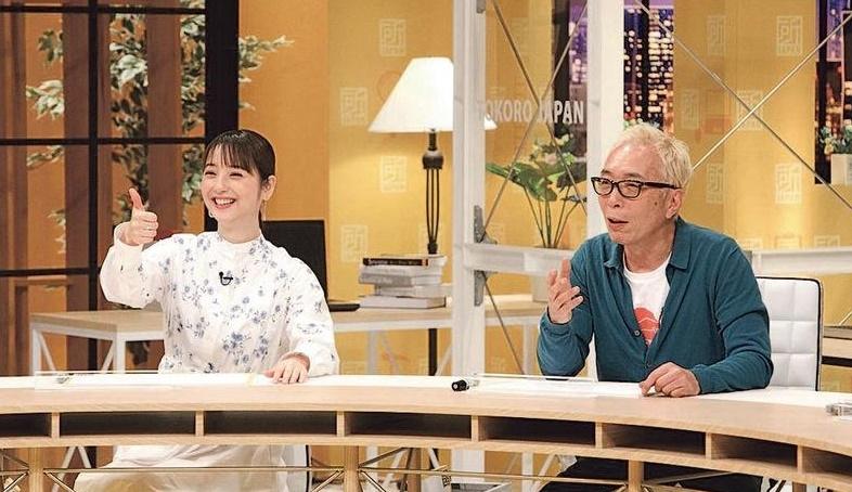 自从渡部建爆出不伦恋丑闻后,佐佐木希(左)前日低调复工。(互联网) 自从渡部建爆出不伦恋丑闻后,佐佐木希(左)前日低调复工。(互联网)