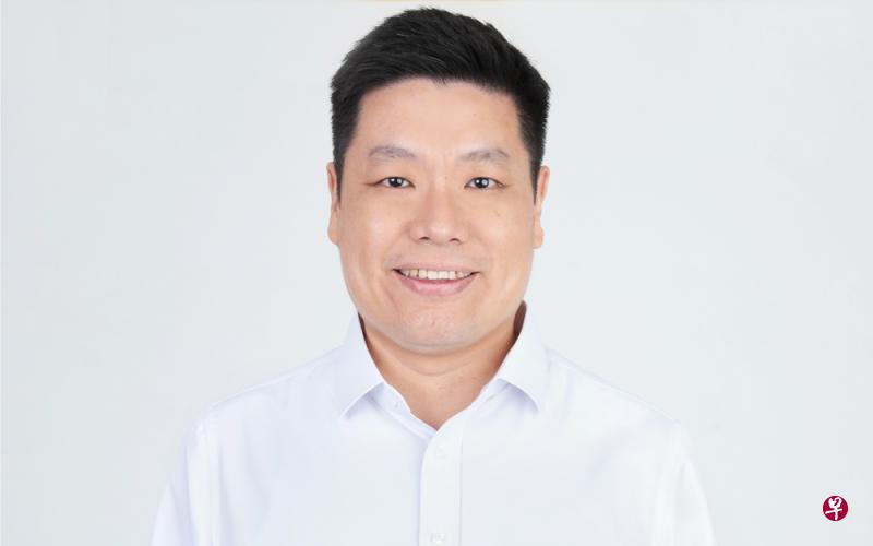 杨陞才是一名律师,他在2014到波东巴西基层当义工,2017年被调往巴耶利峇出任人民行动党支部主席,极可能以新人的姿态在本届大选出战阿裕尼集选区。(人民行动党提供) 杨陞才是一名律师,他在2014到波东巴西基层当义工,2017年被调往巴耶利峇出任人民行动党支部主席,极可能以新人的姿态在本届大选出战阿裕尼集选区。(人民行动党提供)