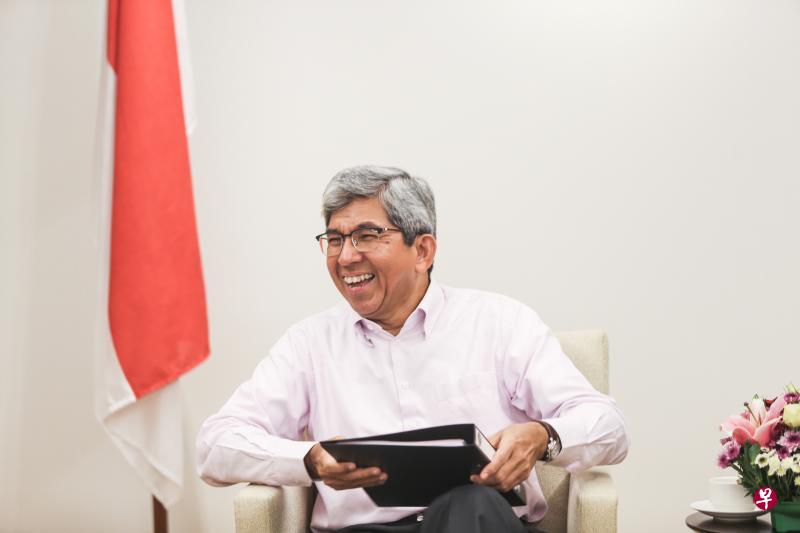 雅国称引退后不会轻易离开居民,他有信心文礼佳很快便能与居民熟络起来。(档案照) 雅国称引退后不会轻易离开居民,他有信心文礼佳很快便能与居民熟络起来。(档案照)