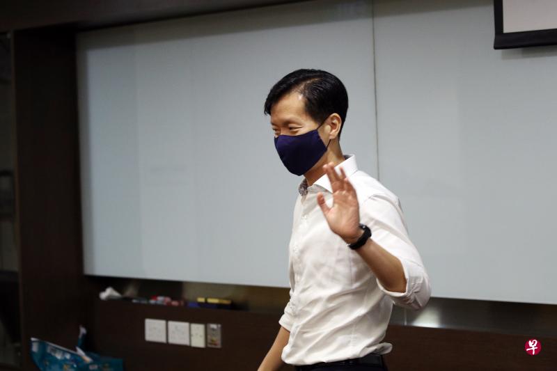 人民行动党准候选人林绍权遭网络起底,为避免竞选焦点转移,27日宣布退选。(档案照) 人民行动党准候选人林绍权遭网络起底,为避免竞选焦点转移,27日宣布退选。(档案照)
