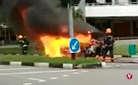 民防部队到场扑灭火势。(视频截图) 民防部队到场扑灭火势。(视频截图)