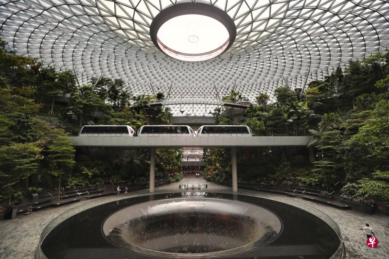 26个曾有冠病病患到访的新增地点,包括星耀樟宜。(档案照) 26个曾有冠病病患到访的新增地点,包括星耀樟宜。(档案照)