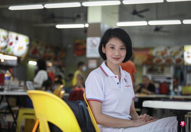 考虑到冠病疫情为我国带来严峻的考验,人民行动党榜鹅西区候选人孙雪玲希望与居民同舟共济,在就业、生活等方面为居民提供更针对性的援助。(林泽锐摄) 考虑到冠病疫情为我国带来严峻的考验,人民行动党榜鹅西区候选人孙雪玲希望与居民同舟共济,在就业、生活等方面为居民提供更针对性的援助。(林泽锐摄)