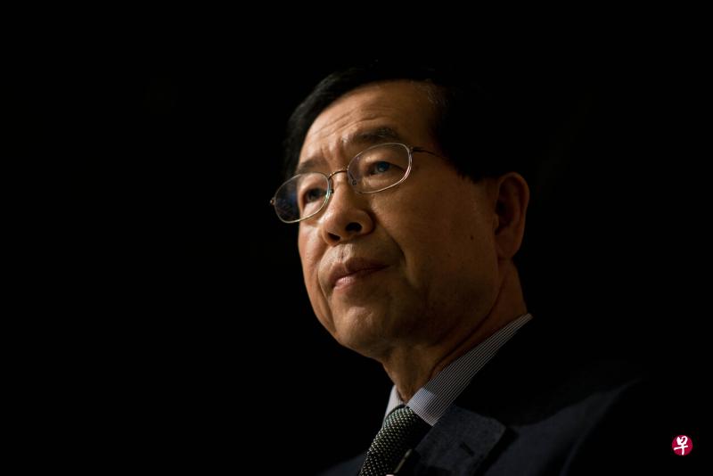 首尔城北警察署周五(7月10日)上午开始着手调查市长朴元淳身亡事件。(法新社) 首尔城北警察署周五(7月10日)上午开始着手调查市长朴元淳身亡事件。(法新社)
