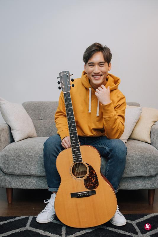 李俊纬新歌《见习男友》15日在UFM100.3首播。(受访者提供) 李俊纬新歌《见习男友》15日在UFM100.3首播。(受访者提供)