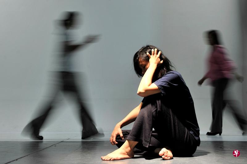 受创伤者可能处在高度焦虑的精神状态里。(档案照) 受创伤者可能处在高度焦虑的精神状态里。(档案照)