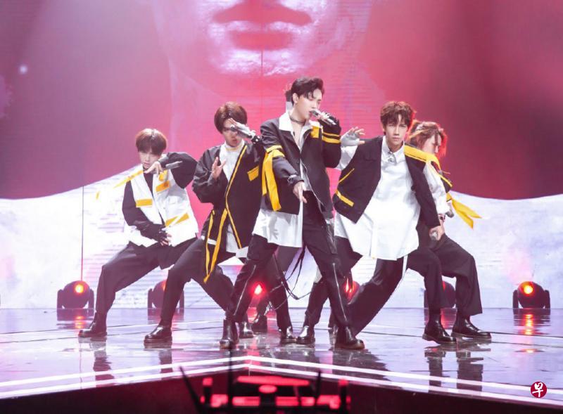 孙英豪(中)在第一次公演有不少镜头,他的团队也获得第三名的好成绩。(受访者提供) 孙英豪(中)在第一次公演有不少镜头,他的团队也获得第三名的好成绩。(受访者提供)