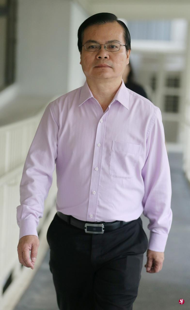 被告黄志明当时是宏茂桥市镇会总经理与秘书。(档案照) 被告黄志明当时是宏茂桥市镇会总经理与秘书。(档案照)