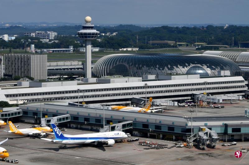 新加坡民航局将冻结本财年预定的费用增加,帮助约170家航空公司能省下共约20万元。(档案照片) 新加坡民航局将冻结本财年预定的费用增加,帮助约170家航空公司能省下共约20万元。(档案照片)