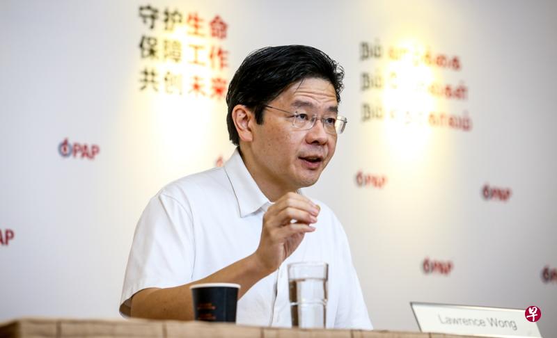 行动党中央执行委员会成员、国家发展部长兼财政部第二部长黄循财今天下午在行动党总部与党工进行视讯对话。(叶振忠摄) 行动党中央执行委员会成员、国家发展部长兼财政部第二部长黄循财今天下午在行动党总部与党工进行视讯对话。(叶振忠摄)