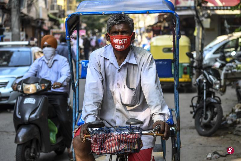 尽管6月30日中印举行了第三轮军长级对话,并对外释放了“将逐步脱离对峙”的信息,但印度在各方面依然动作频频,似乎准备进行持久“抗争”。(法新社) 尽管6月30日中印举行了第三轮军长级对话,并对外释放了“将逐步脱离对峙”的信息,但印度在各方面依然动作频频,似乎准备进行持久“抗争”。(法新社)