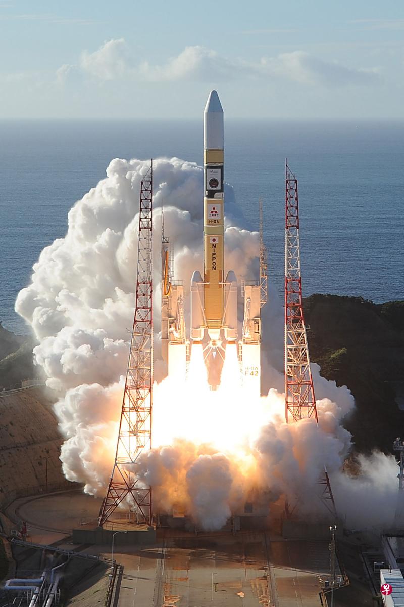 阿拉伯联合酋长国首个火星探测器“希望”号周一(20日)由日本三菱重工业公司成功发射升空。(法新社) 阿拉伯联合酋长国首个火星探测器“希望”号周一(20日)由日本三菱重工业公司成功发射升空。(法新社)