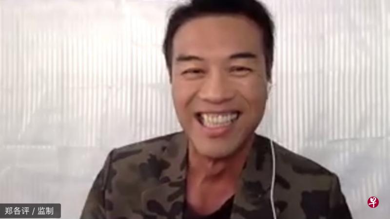 拍戏碰上疫情,郑各评得上网看演员的头发有没有变,身材有没有走样。(图片截自视频) 拍戏碰上疫情,郑各评得上网看演员的头发有没有变,身材有没有走样。(图片截自视频)