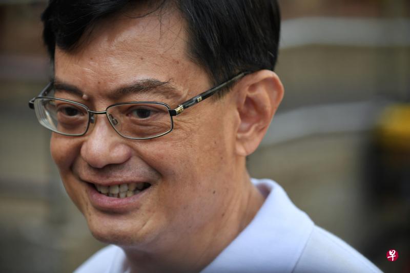 疫情带来不确定因素, 但国家第四代领导班子对于之前正式指定副总理兼财政部长王瑞杰为 总理接班人的抉择不变。(档案照) 疫情带来不确定因素, 但国家第四代领导班子对于之前正式指定副总理兼财政部长王瑞杰为 总理接班人的抉择不变。(档案照)