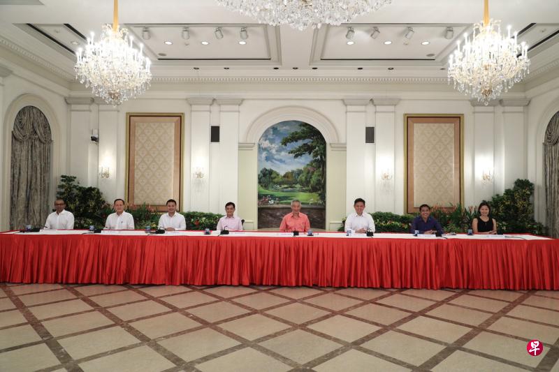 李显龙总理今天下午通过视讯记者会宣布新内阁人选。（通讯及新闻部提供） 