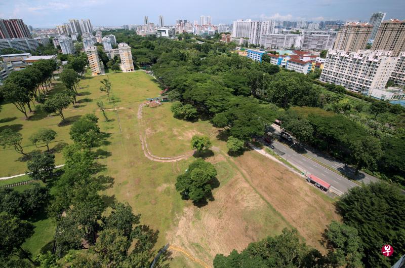 今年11月,宏茂桥1道将推出一幅99年地契私宅地段,面向碧山—宏茂桥公园。分析师预测这幅可兴建约370个单位的地段将吸引六到九方竞标者,最高竞标价介于容积率每平方英尺850元至900元。(梁麒麟摄) 今年11月,宏茂桥1道将推出一幅99年地契私宅地段,面向碧山—宏茂桥公园。分析师预测这幅可兴建约370个单位的地段将吸引六到九方竞标者,最高竞标价介于容积率每平方英尺850元至900元。(梁麒麟摄)