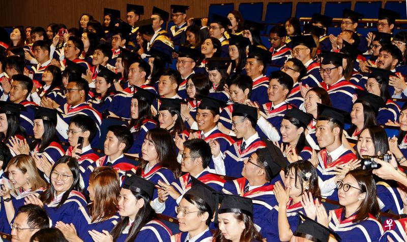 专家认为,面对冠病疫情冲击,如何让学生所学技能满足职场新需求,以及确保大专学府毕业生有好工作,是黄循财领导教育部下来面对的挑战。(档案照片) 专家认为,面对冠病疫情冲击,如何让学生所学技能满足职场新需求,以及确保大专学府毕业生有好工作,是黄循财领导教育部下来面对的挑战。(档案照片)