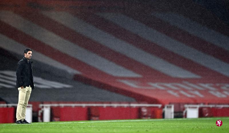 阿申纳主帅阿特塔3月份确诊冠病之后,英超进入停摆期,拉响欧洲抗疫警钟。(法新社) 阿申纳主帅阿特塔3月份确诊冠病之后,英超进入停摆期,拉响欧洲抗疫警钟。(法新社)