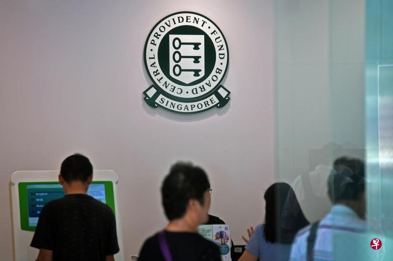 公积金会员为自己或家人填补公积金户头的次数和总填补额,去年的增幅都加快,扭转了前两年涨幅放缓的趋势。(档案照片) 公积金会员为自己或家人填补公积金户头的次数和总填补额,去年的增幅都加快,扭转了前两年涨幅放缓的趋势。(档案照片)