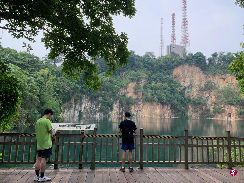 武吉知马山山脚下的海希德自然公园保留了漂亮的矿湖。 武吉知马山山脚下的海希德自然公园保留了漂亮的矿湖。