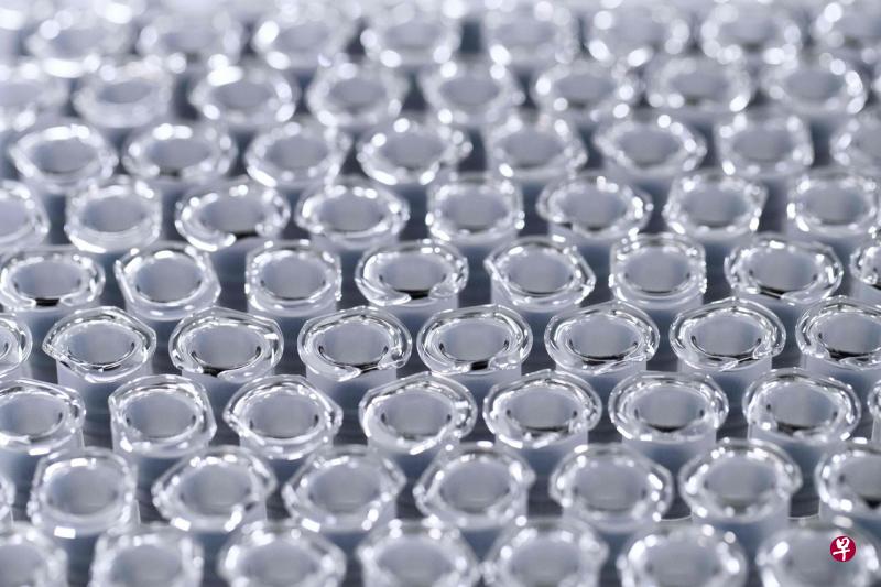 欧盟卫生和食品安全事务委员基里亚基季斯说,一旦有足够数量的人特别是风险群体接种了冠病疫苗,人们的生活就能逐步恢复正常。(法新社) 欧盟卫生和食品安全事务委员基里亚基季斯说,一旦有足够数量的人特别是风险群体接种了冠病疫苗,人们的生活就能逐步恢复正常。(法新社)