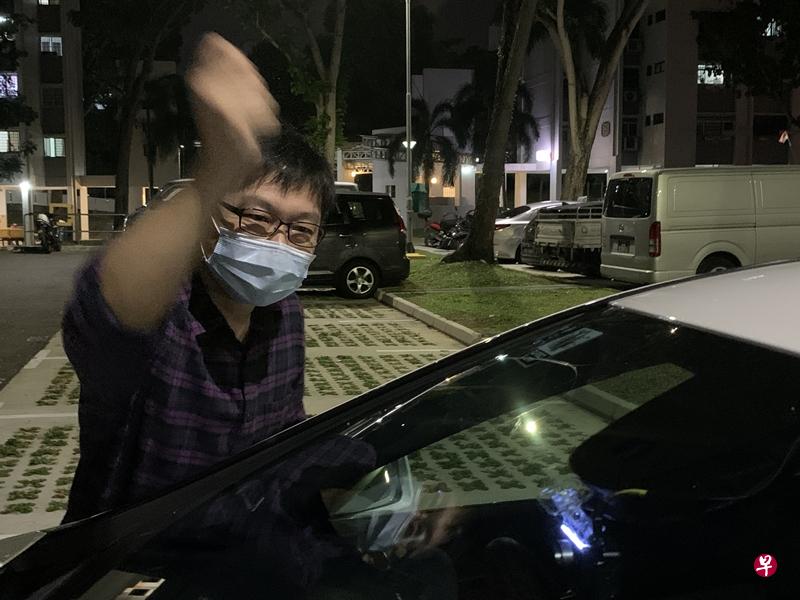 车子被破坏,陈先生报警。(曾美玲摄) 车子被破坏,陈先生报警。(曾美玲摄)