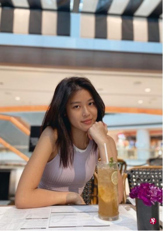 陈一心对这次参演英语剧更具信心。 陈一心对这次参演英语剧更具信心。