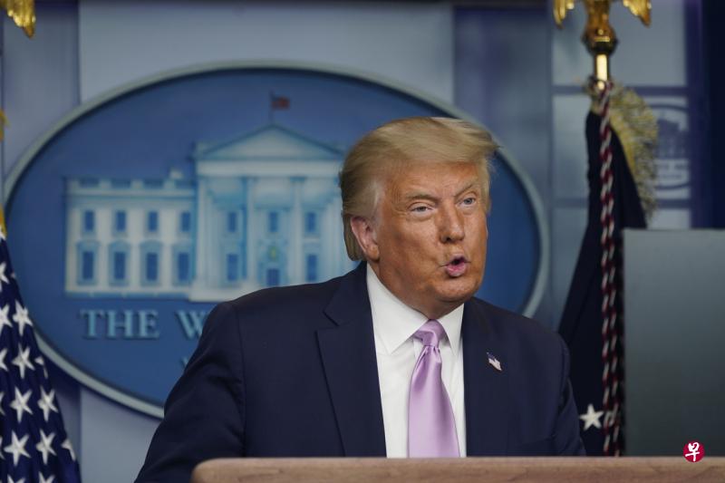 美国法官周四(20日)驳回了总统特朗普的一项诉讼,该诉讼试图阻止大陪审团传票对特朗普八年的个人和公司税收记录执法。(彭博社)
美国法官周四(20日)驳回了总统特朗普的一项诉讼,该诉讼试图阻止大陪审团传票对特朗普八年的个人和公司税收记录执法。(彭博社)