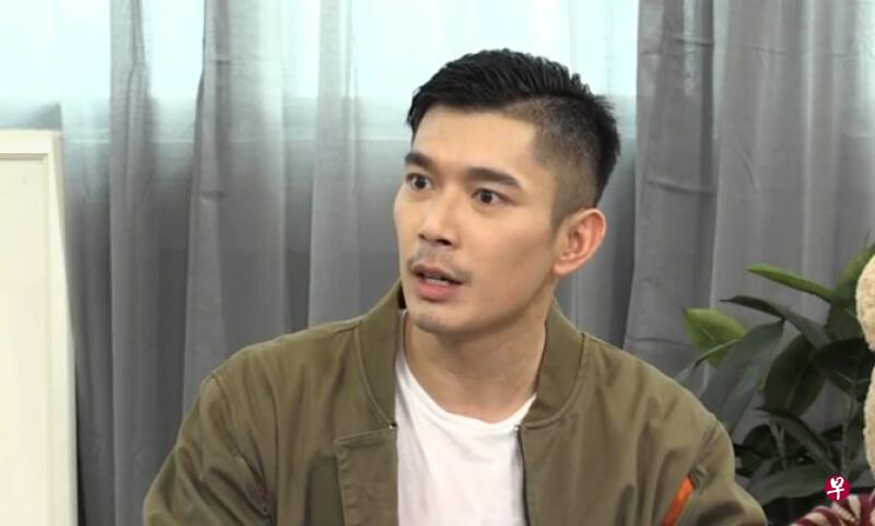 黄俊雄上权怡凤节目《权听你说》。(节目截图来自新传媒) 黄俊雄上权怡凤节目《权听你说》。(节目截图来自新传媒)