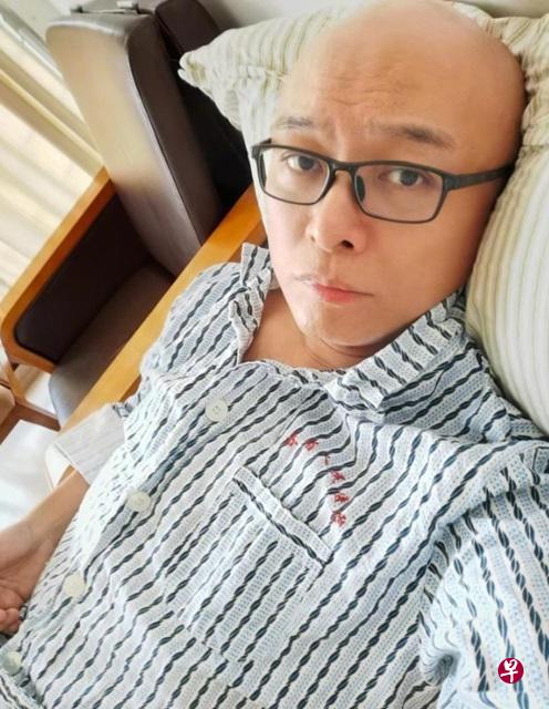 孟非发出病床自拍照。(互联网) 孟非发出病床自拍照。(互联网)