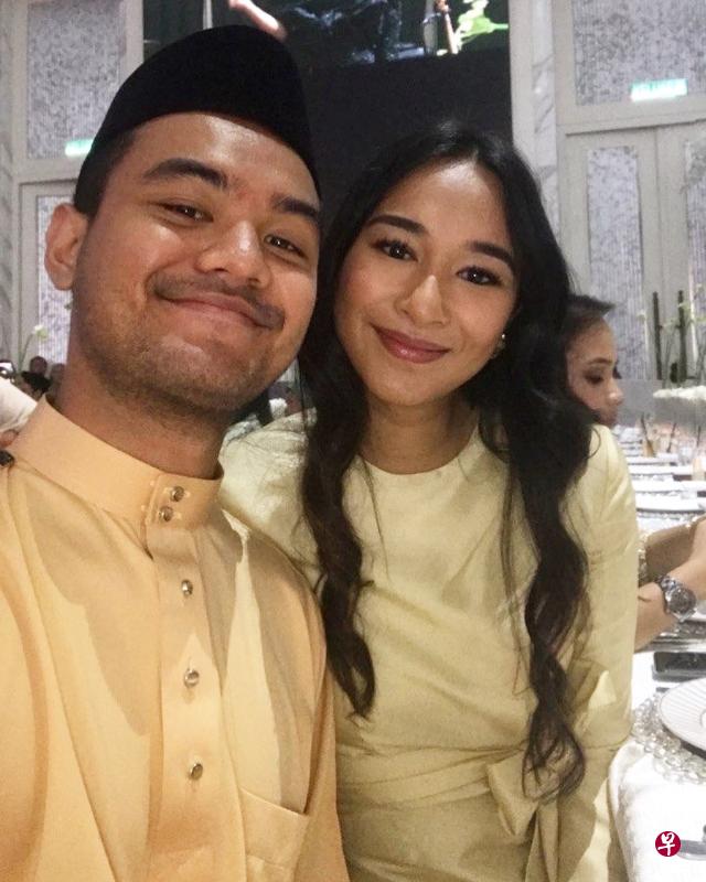 米拉艾丽雅娜(右)在吉隆坡一家酒吧为其友人庆祝生日。(取自米拉艾丽雅娜IG) 米拉艾丽雅娜(右)在吉隆坡一家酒吧为其友人庆祝生日。(取自米拉艾丽雅娜IG)