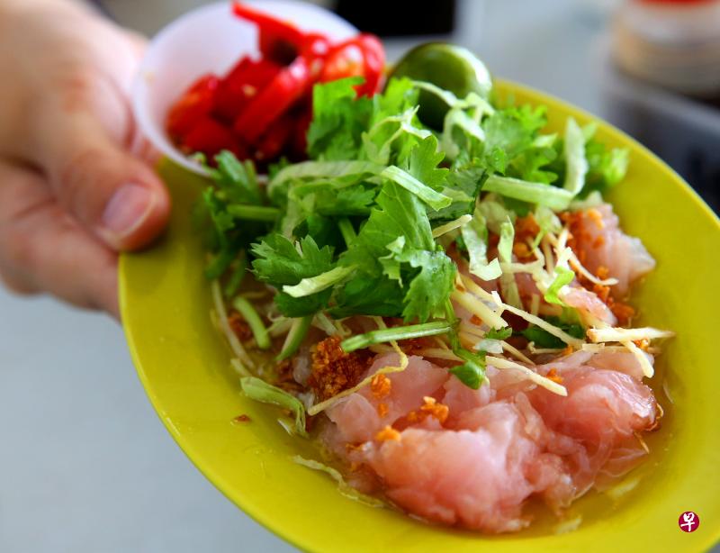本地2015年曾经暴发GBS感染,当时全国有超过160人因食用淡水鱼生后发烧与受侵入性感染入院,患者当中有人丧命,也有人截肢保命。(TNP档案照) 本地2015年曾经暴发GBS感染,当时全国有超过160人因食用淡水鱼生后发烧与受侵入性感染入院,患者当中有人丧命,也有人截肢保命。(TNP档案照)