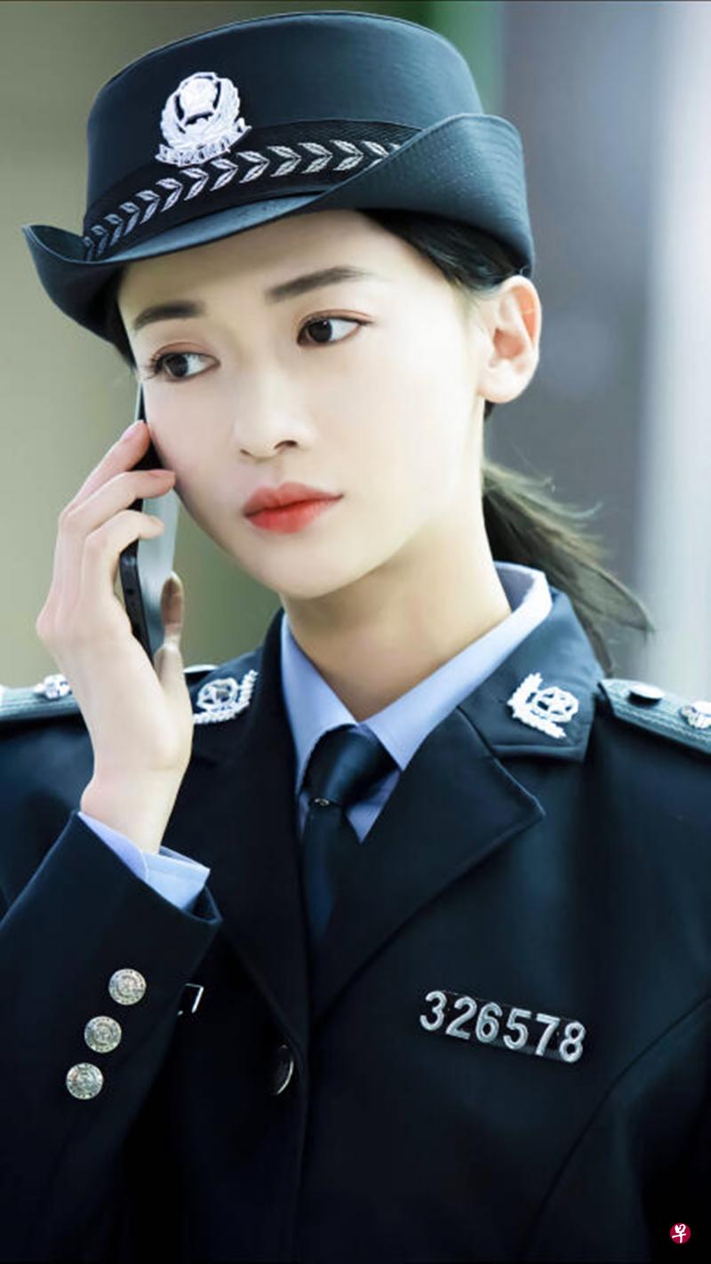 吴谨言在《幸福还会来敲门》中首次演女警。(互联网) 吴谨言在《幸福还会来敲门》中首次演女警。(互联网)