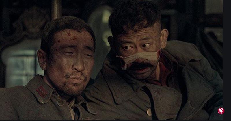 王千源与姜武《八佰》中飙戏。(互联网) 王千源与姜武《八佰》中飙戏。(互联网)