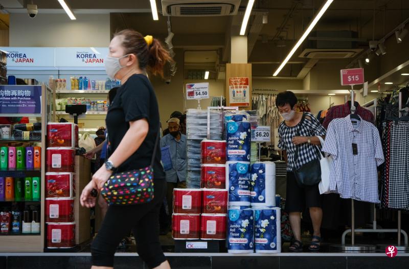 7月份零售销售跌幅进一步放缓,收窄至同比下滑8.5%。(档案照) 7月份零售销售跌幅进一步放缓,收窄至同比下滑8.5%。(档案照)