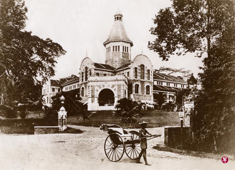 良木园酒店的前身“Teutonia Club”于1900年9月21日开业，是德国人的消闲俱乐部。