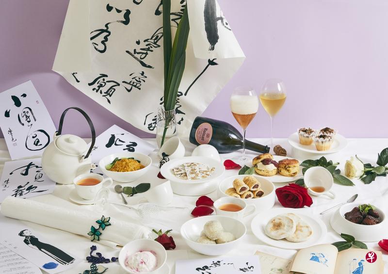 “张爱玲100上海下午茶”的构思灵感,来自张爱玲生活的那个乱世和当今疫情下的各种混乱奇妙重叠,宣传照也特意展现凌乱美。 “张爱玲100上海下午茶”的构思灵感,来自张爱玲生活的那个乱世和当今疫情下的各种混乱奇妙重叠,宣传照也特意展现凌乱美。