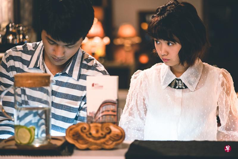 林缇爱(严正岚饰,右)和王梧安(李冠毅饰)展开寻根之旅。(互联网) 林缇爱(严正岚饰,右)和王梧安(李冠毅饰)展开寻根之旅。(互联网)