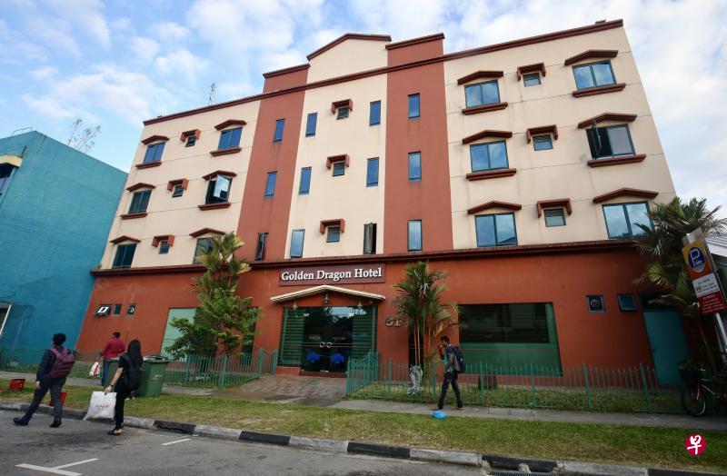 命案发生于2018年12月30日傍晚时分,在芽笼金龙酒店内。被告萨林涉嫌勒死34岁的女佣诺希答雅缇。(档案照片) 命案发生于2018年12月30日傍晚时分,在芽笼金龙酒店内。被告萨林涉嫌勒死34岁的女佣诺希答雅缇。(档案照片)