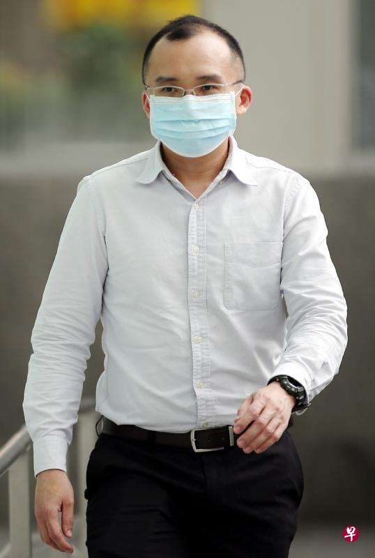 消防队长钟志文被判监10周后,选择昨天入狱服刑。(档案照片) 消防队长钟志文被判监10周后,选择昨天入狱服刑。(档案照片)