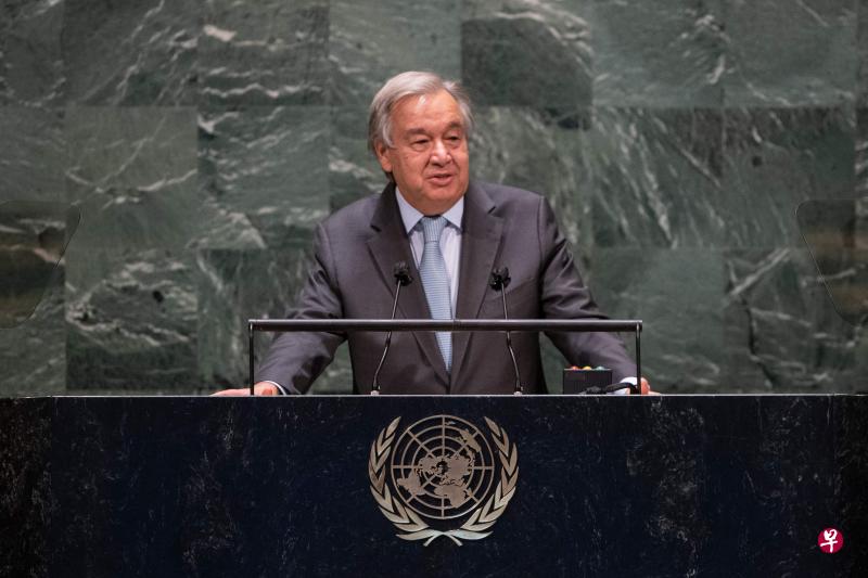 前天,联合国秘书长古特雷斯(图)在该组织75周年纪念仪式上表示,目前全球面对多重的挑战,而多边解决方案则屈指可数。他指出,75周年是一个重要和深刻反思的契机,唯有同舟共济,才能共克时艰。(法新社) 前天,联合国秘书长古特雷斯(图)在该组织75周年纪念仪式上表示,目前全球面对多重的挑战,而多边解决方案则屈指可数。他指出,75周年是一个重要和深刻反思的契机,唯有同舟共济,才能共克时艰。(法新社)