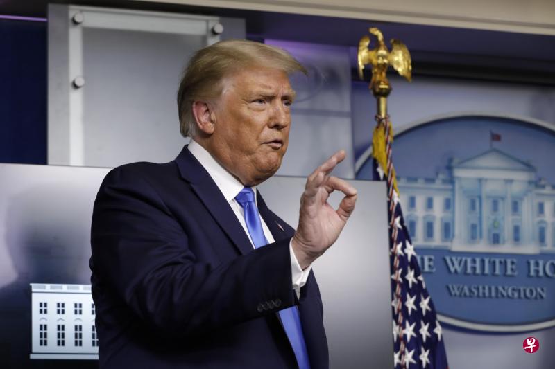 美国总统特朗普周三表示,若选票统计显示民主党候选人拜登赢得11月选举,他不承诺会和平移交权力。(彭博社)
美国总统特朗普周三表示,若选票统计显示民主党候选人拜登赢得11月选举,他不承诺会和平移交权力。(彭博社)