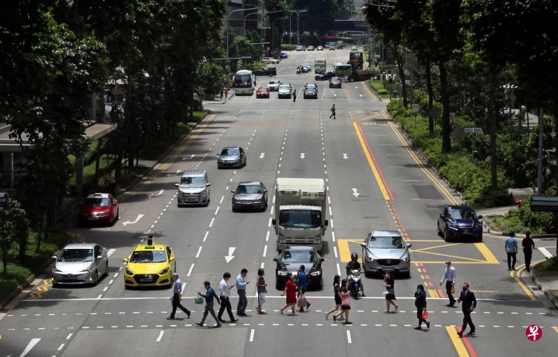 截至今年6月,新加坡总人口达569万,与去年6月相比,滑落0.3%。(严宣融摄) 截至今年6月,新加坡总人口达569万,与去年6月相比,滑落0.3%。(严宣融摄)