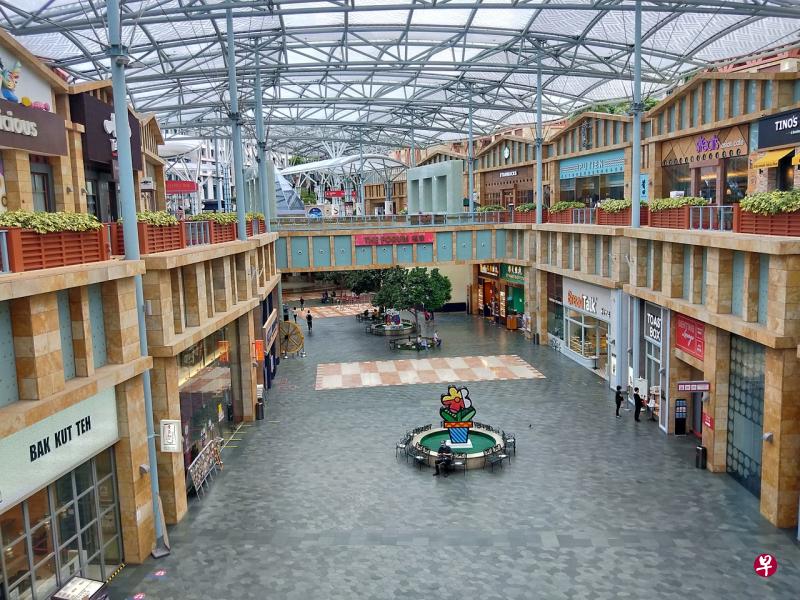 网络版新加坡热卖会将在今晚9时举行直播购物活动,由圣淘沙名胜世界提供一系列精彩的优惠、促销和奖品,如价值1000元的逸濠酒店(Equarius Hotel)度宅假配套。(档案照) 网络版新加坡热卖会将在今晚9时举行直播购物活动,由圣淘沙名胜世界提供一系列精彩的优惠、促销和奖品,如价值1000元的逸濠酒店(Equarius Hotel)度宅假配套。(档案照)