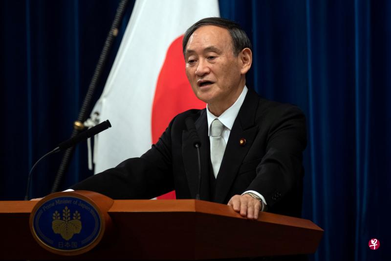 日本《读卖新闻》周四(1日)报道,基于冠病疫情对日本经济的冲击,日本首相菅义伟将作出延后选举的决定。(路透社) 日本《读卖新闻》周四(1日)报道,基于冠病疫情对日本经济的冲击,日本首相菅义伟将作出延后选举的决定。(路透社)