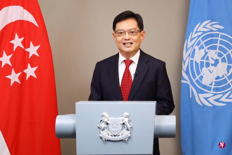 副总理兼经济政策统筹部长及财政部长王瑞杰透过预录视频,在昨晚举行的联合国大会高级别会议上发言,呼吁各国合作,落实冠病疫苗多边主义。(通讯及新闻部提供) 副总理兼经济政策统筹部长及财政部长王瑞杰透过预录视频,在昨晚举行的联合国大会高级别会议上发言,呼吁各国合作,落实冠病疫苗多边主义。(通讯及新闻部提供)