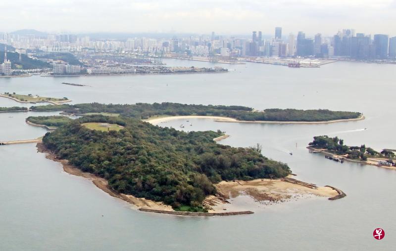 土地管理局指出,有12人在8月8日到过拉扎鲁斯岛,违反了禁止与超过四名不同住的人聚会的规定。照片摄于今年7月11日。(林国明摄) 土地管理局指出,有12人在8月8日到过拉扎鲁斯岛,违反了禁止与超过四名不同住的人聚会的规定。照片摄于今年7月11日。(林国明摄)