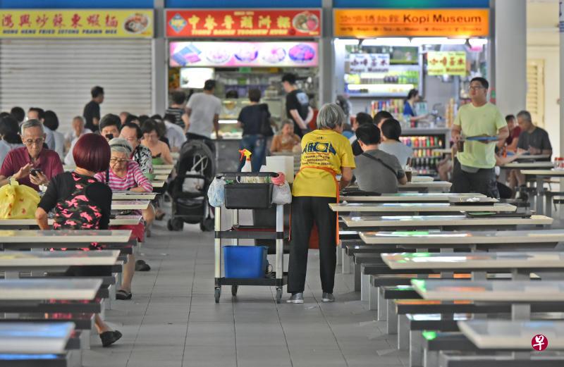 作者认为,从我国整体社会层面看,无论是推行何种最低工资制度,都必须达到平衡劳动力供需、生产力要素、科技创新和精深技能的大方向,打开经济发展大门,促进产业转型步伐和加強市场竞争力。(档案照片) 作者认为,从我国整体社会层面看,无论是推行何种最低工资制度,都必须达到平衡劳动力供需、生产力要素、科技创新和精深技能的大方向,打开经济发展大门,促进产业转型步伐和加強市场竞争力。(档案照片)