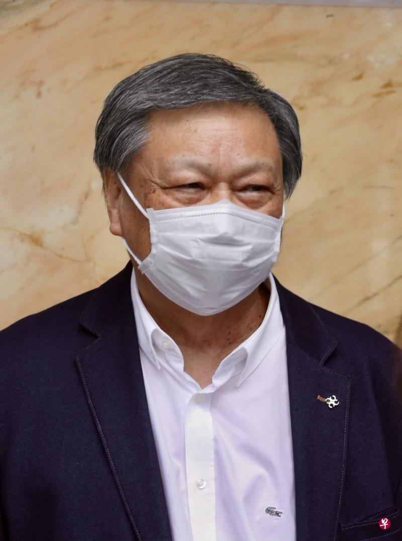 博客梁实轩决定不就诽谤总理案上庭供证,案件审讯已经结束。(邬福梁摄) 博客梁实轩决定不就诽谤总理案上庭供证,案件审讯已经结束。(邬福梁摄)