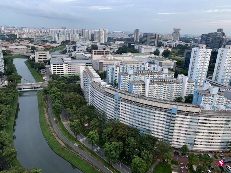 超过300米的走廊,黄埔西37座是本地最长的组屋。 超过300米的走廊,黄埔西37座是本地最长的组屋。